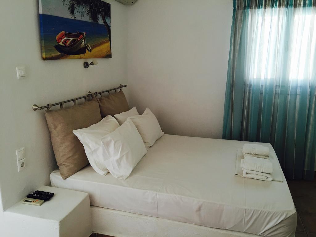 Casa Bianca Hotell Ornos  Rum bild