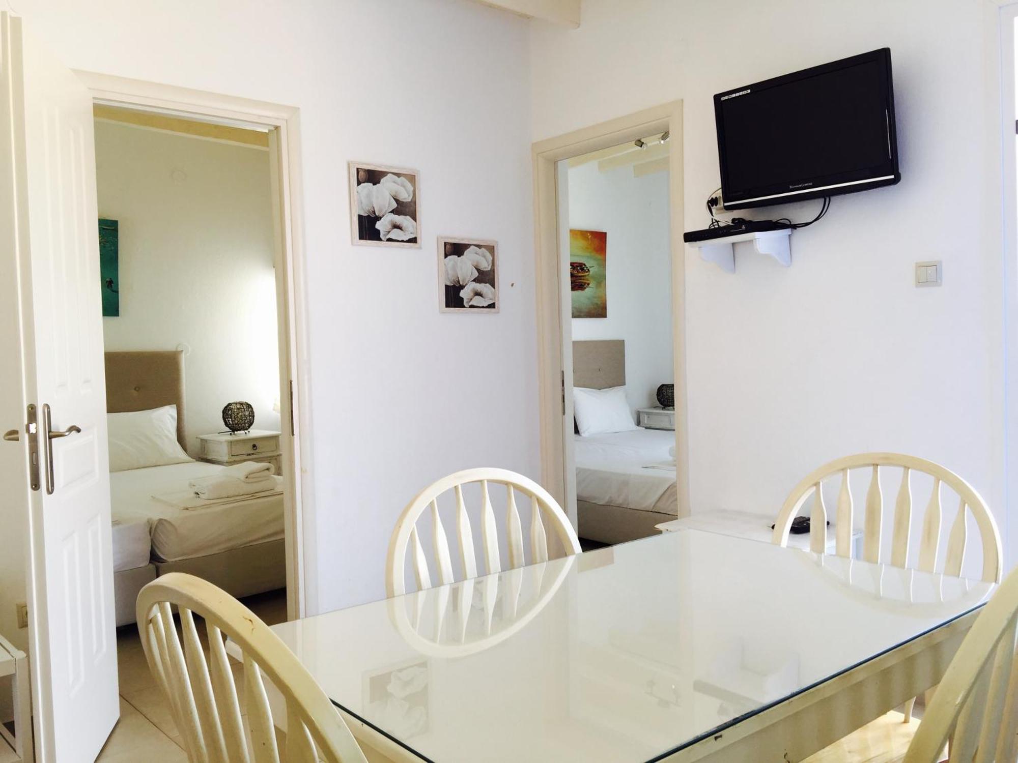 Casa Bianca Hotell Ornos  Rum bild