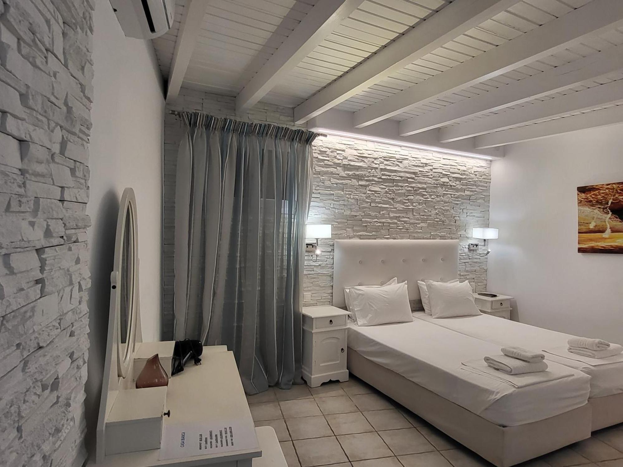 Casa Bianca Hotell Ornos  Exteriör bild
